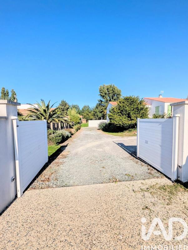 Maison - 219 m² - 9 pièces