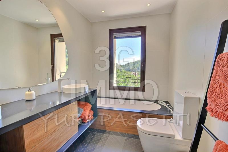 Villa - 260 m² - 6 pièces