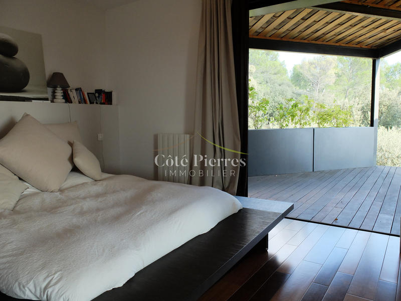 Villa - 250 m² - 5 pièces