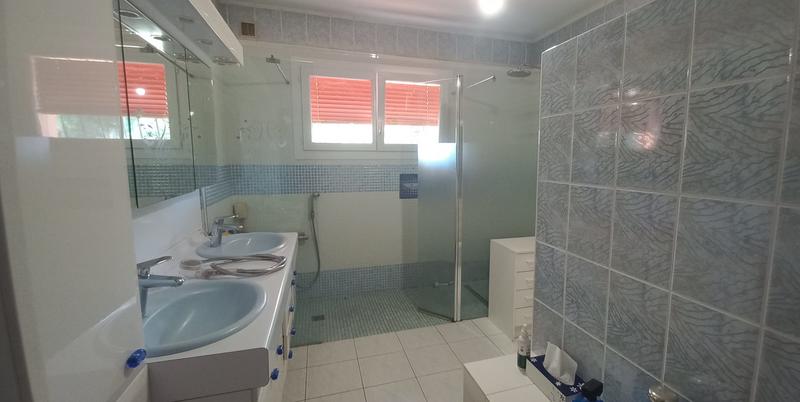 Villa - 180 m² - 6 pièces