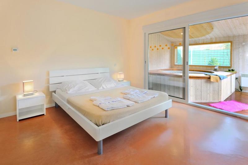 Maison - 606 m² - 29 pièces