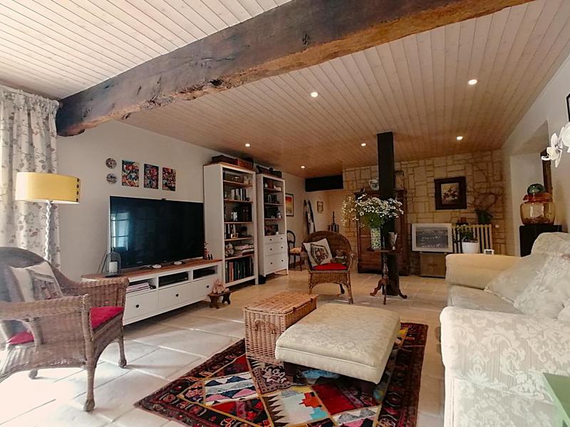 Maison - 290 m² - 8 pièces