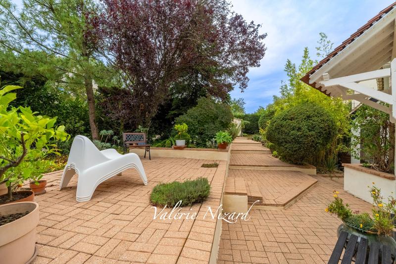 Maison d'architecte - 205 m² - 7 pièces