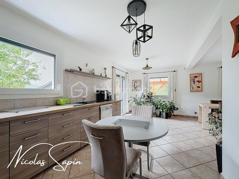 Maison - 144 m² - 7 pièces