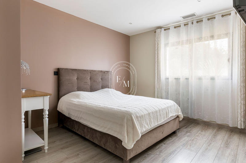 Villa - 169 m² - 5 pièces