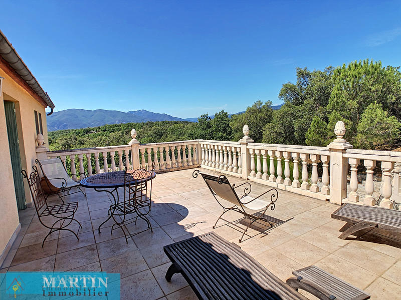 Villa - 269 m² - 12 pièces