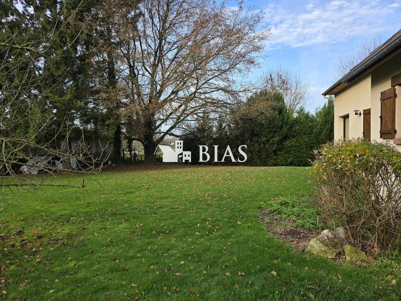 Maison traditionnelle - 131 m² - 6 pièces