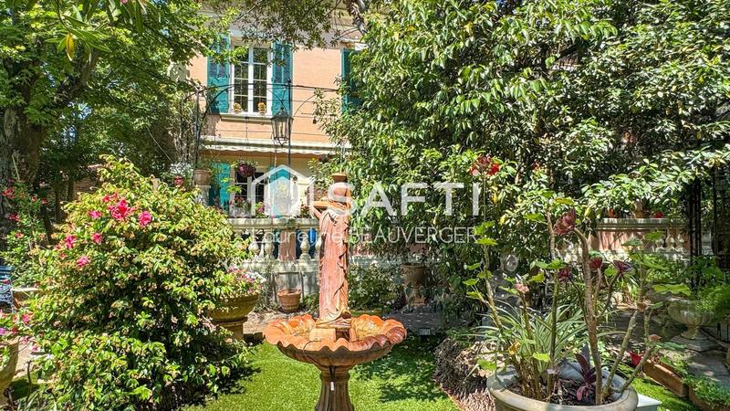 Maison - 192 m² - 8 pièces