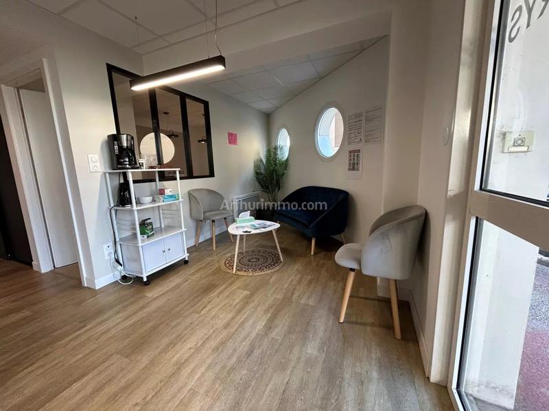 Bureau - 82 m² - 5 pièces