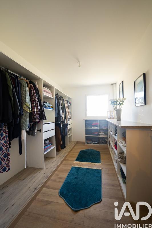 Maison - 275 m² - 5 pièces