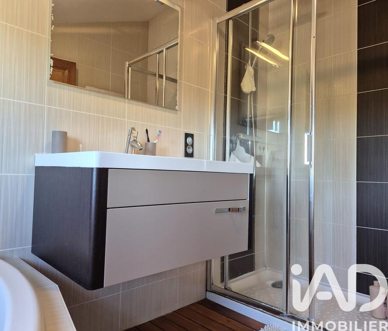 Maison - 186 m² - 6 pièces