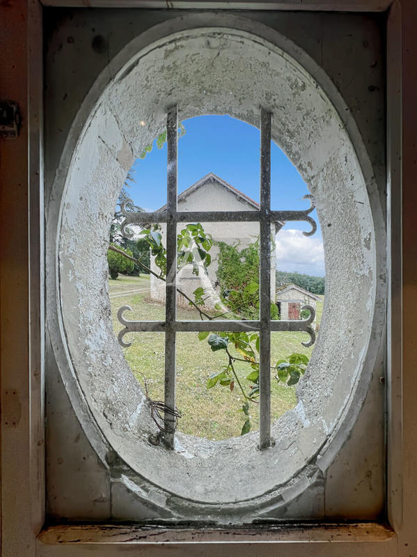 Maison - 235 m² - 7 pièces