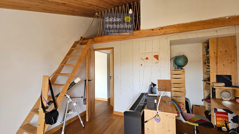 Maison - 198 m² - 11 pièces