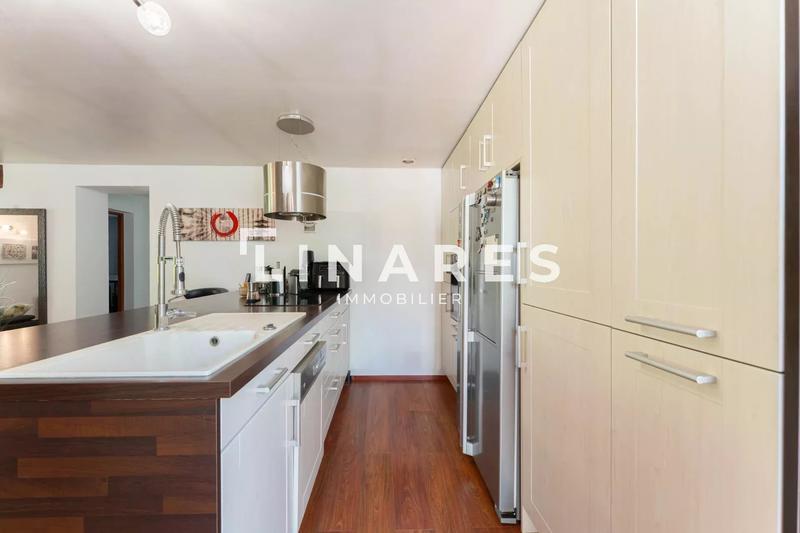 Maison - 189 m² - 7 pièces