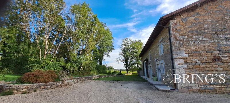 Maison - 361 m² - 7 pièces