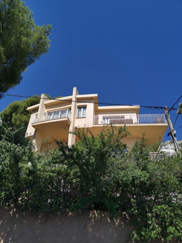 Villa - 154 m² - 6 pièces