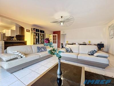 Appartement - 95 m² - 3 pièces