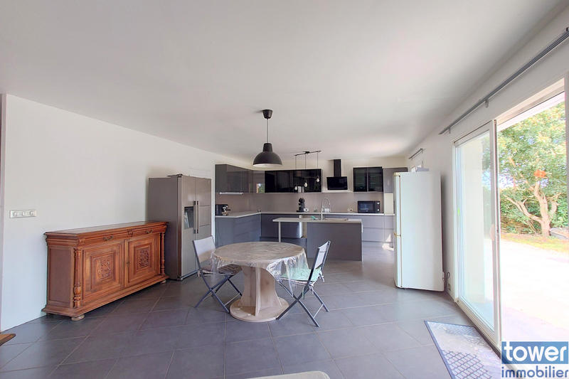 Maison - 160 m² - 5 pièces