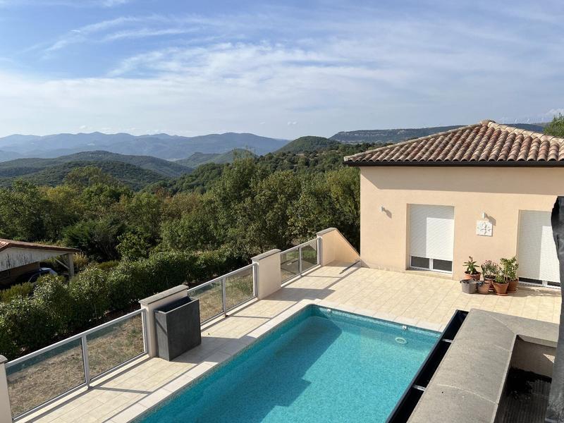 Maison - 162 m² - 5 pièces