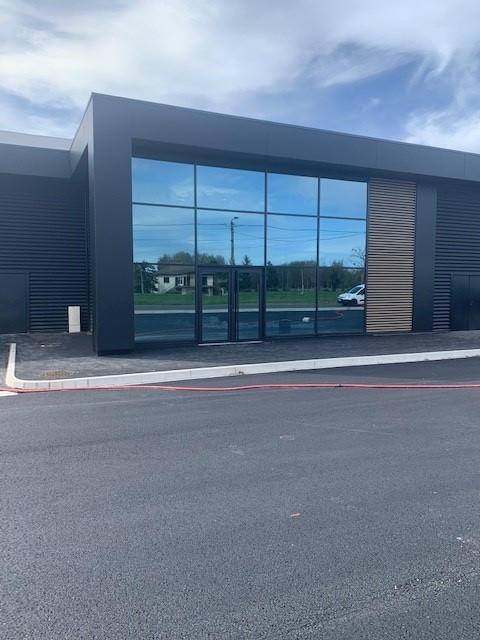 Local commercial - 220 m²