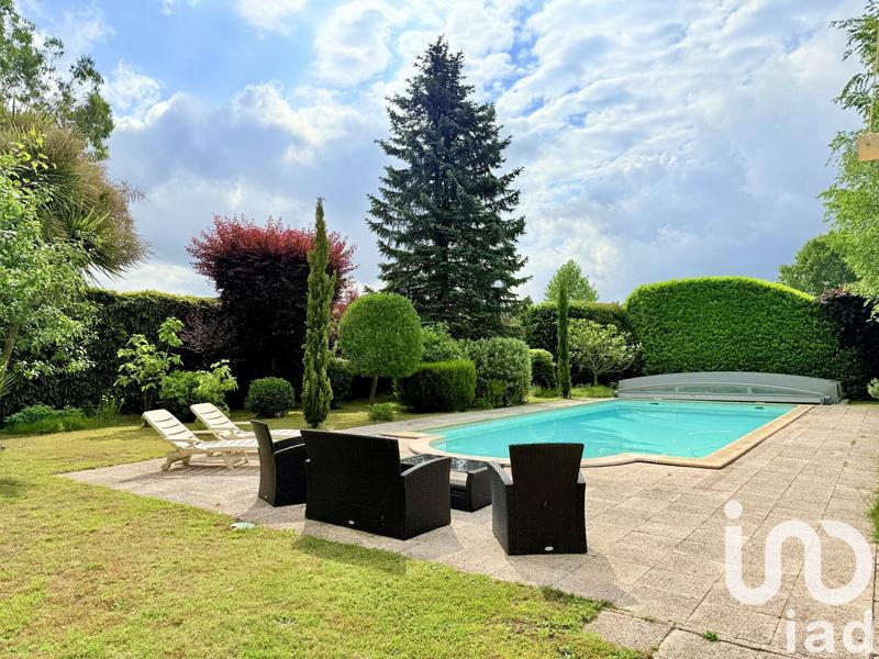 Maison - 206 m² - 7 pièces