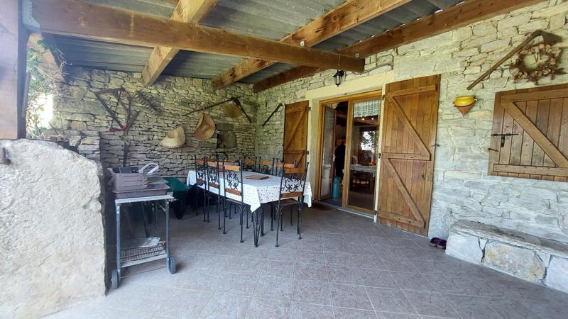 Maison - 326 m² - 15 pièces