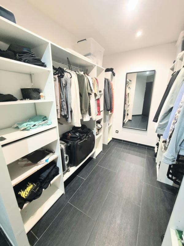 Maison - 208 m² - 7 pièces