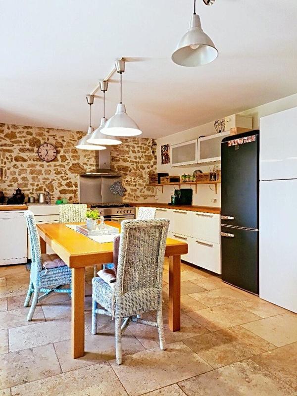 Maison - 467 m² - 13 pièces