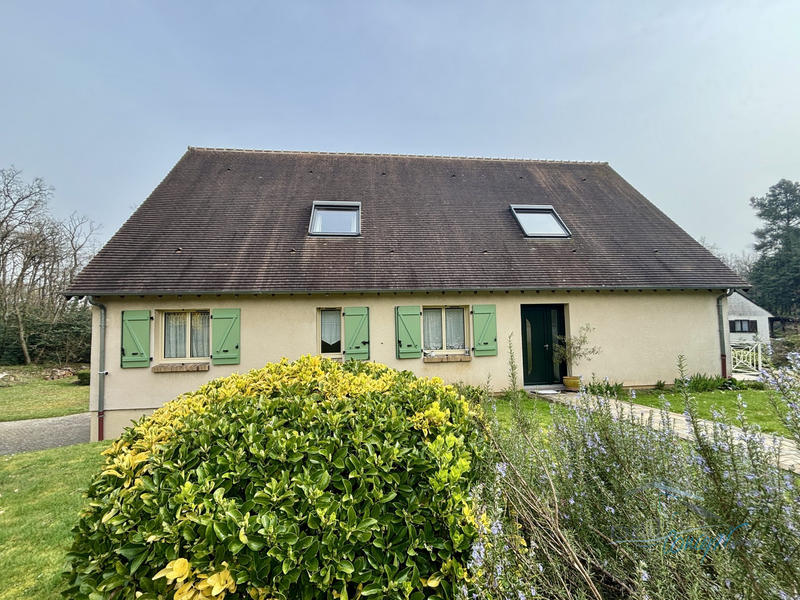 Maison - 252 m² - 8 pièces