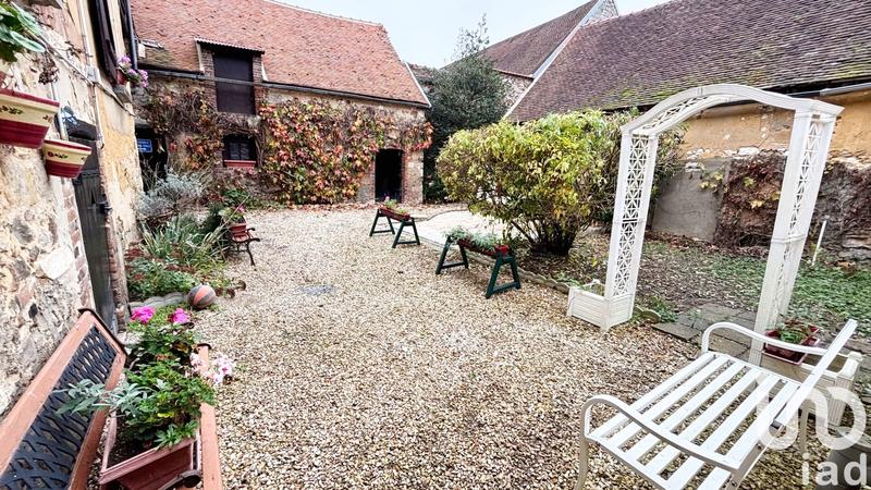 Maison de village - 270 m² - 11 pièces