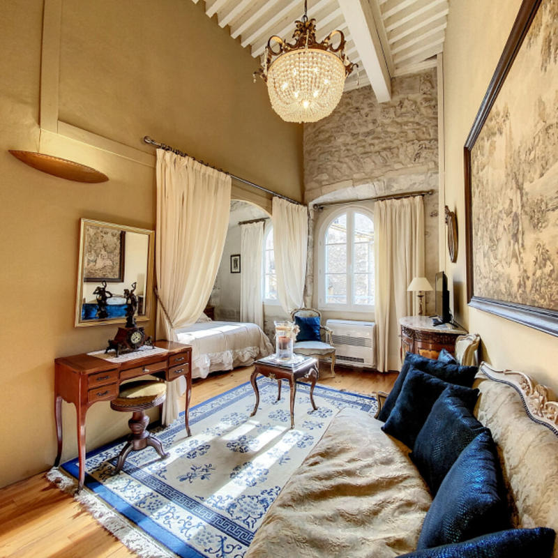 Demeure - 800 m² - 17 pièces