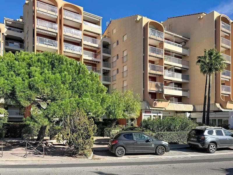 Studio - 27 m² - 1 pièce