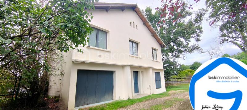 Maison traditionnelle - 128 m² - 6 pièces