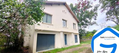 Maison traditionnelle - 128 m² - 6 pièces