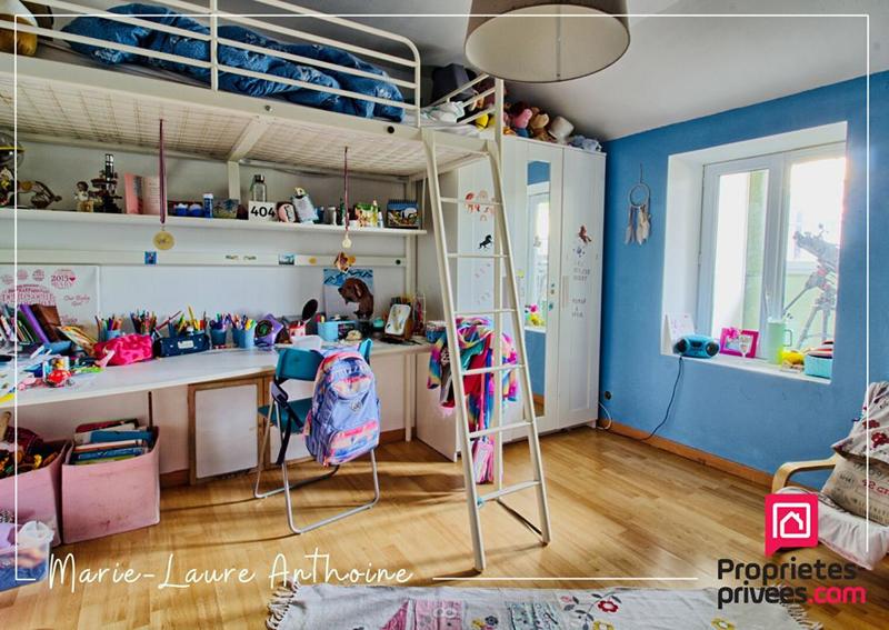 Maison - 182 m² - 8 pièces