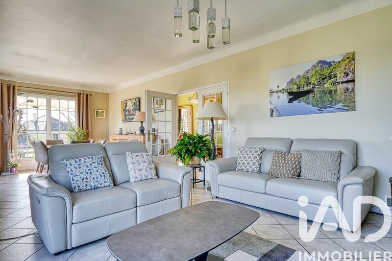 Maison - 200 m² - 8 pièces