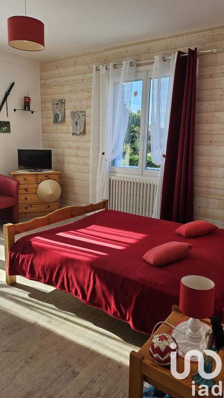 Maison - 215 m² - 7 pièces