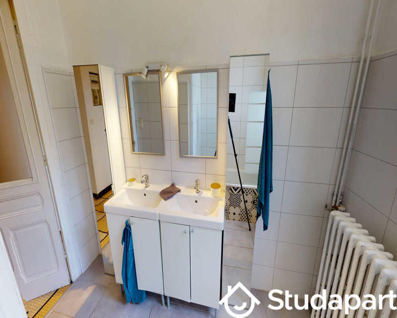 Chambre - 170 m² - 1 pièce