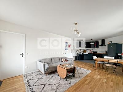 Appartement - 83 m² - 4 pièces