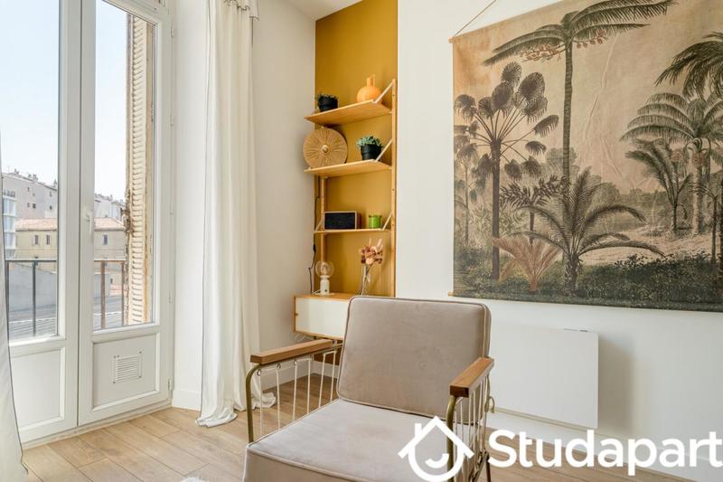 Chambre - 11 m² - 1 pièce