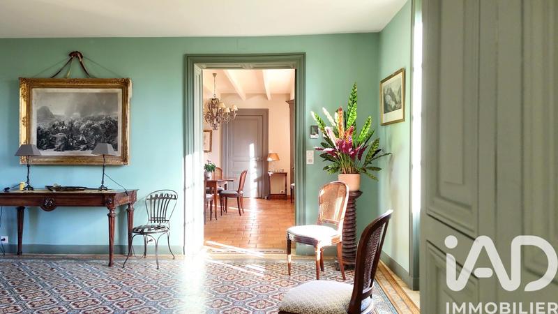 Maison - 335 m² - 10 pièces