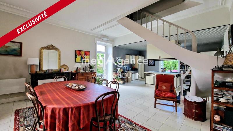Maison - 350 m² - 12 pièces