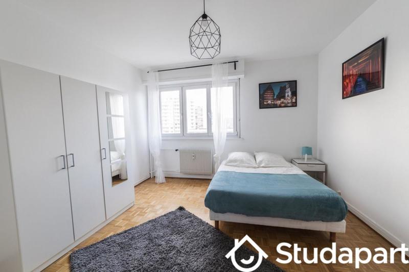 Chambre - 13 m² - 1 pièce