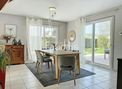 Maison - 142 m² - 6 pièces