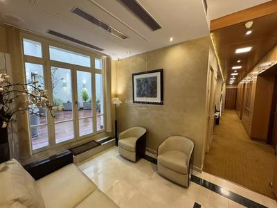 Appartement - 259 m² - 8 pièces