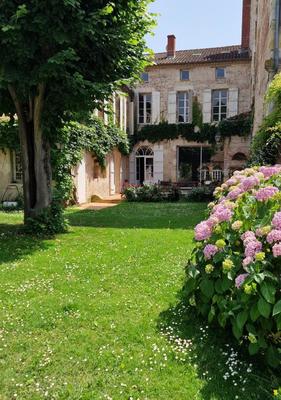 Maison - 377 m² - 5 pièces