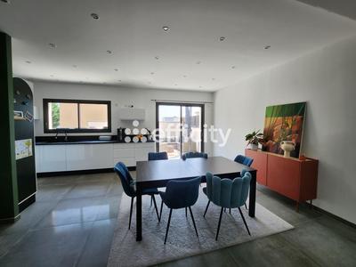 Maison - 115 m² - 5 pièces