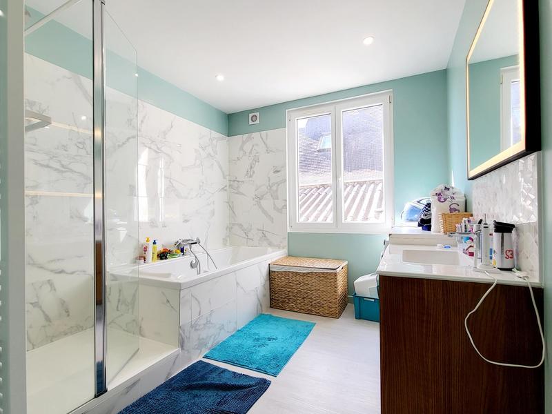 Appartement - 103 m² - 4 pièces