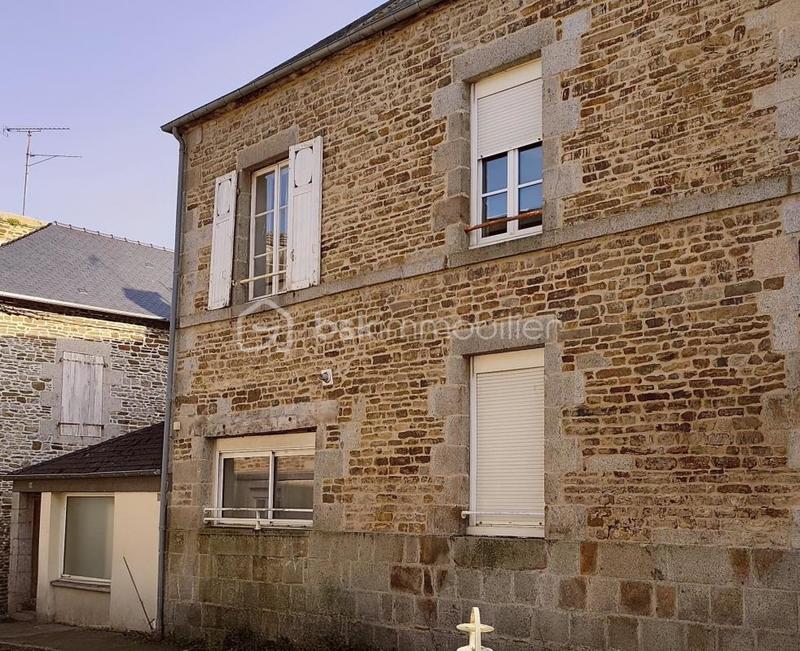 Maison - 200 m² - 11 pièces