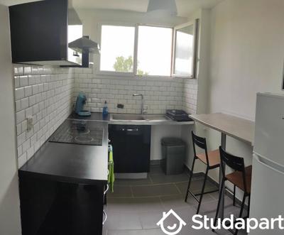 Chambre - 9 m² - 1 pièce